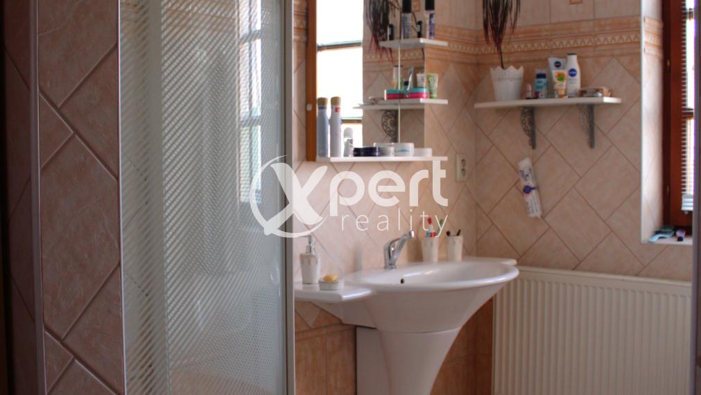 Rodinný dom v španielskom štýle v obci Trhová Hradská