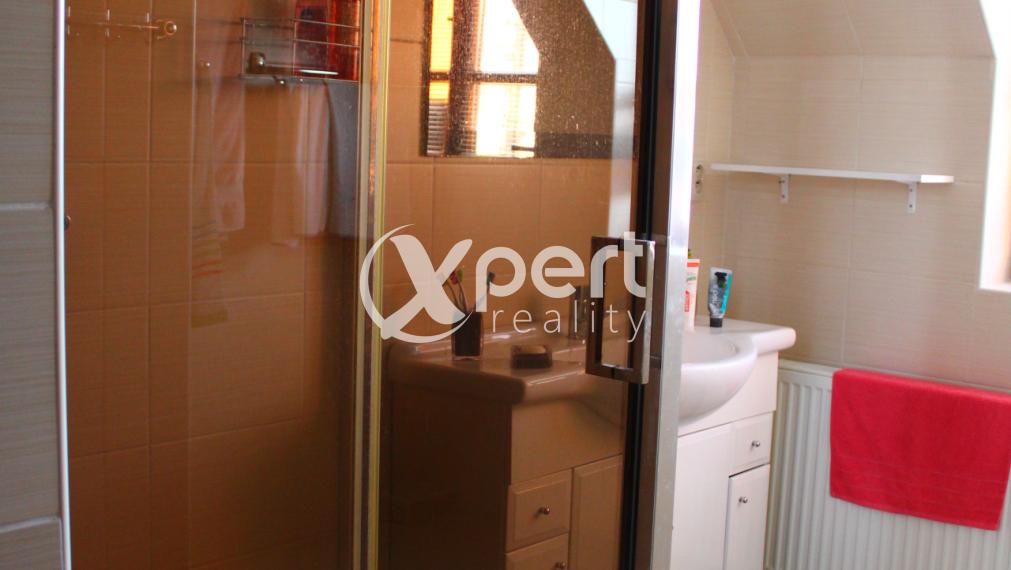 Rodinný dom v španielskom štýle v obci Trhová Hradská