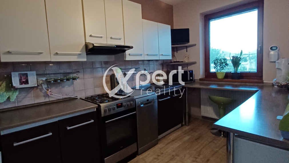 PREDAJ - Veľkorysý 5 izbový rodinný dom v Slovenskom Grobe