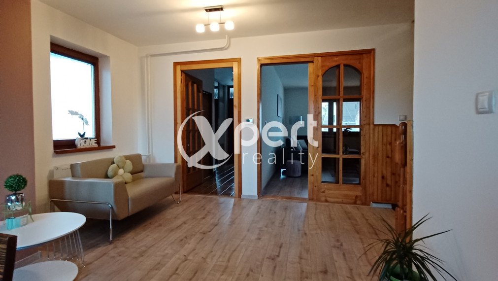 PREDAJ - Veľkorysý 5 izbový rodinný dom v Slovenskom Grobe