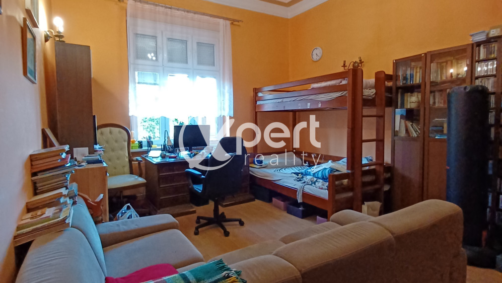 Prenájom – veľkometrážny 3 izbový byt s atmosférou Starého Mesta - Staré Mesto, Štefánikova ulica