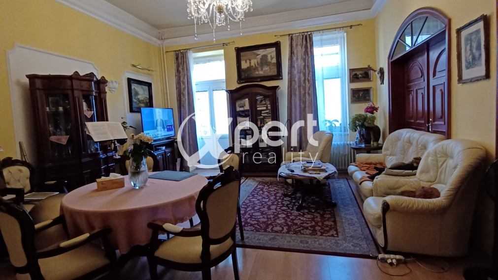 Prenájom – veľkometrážny 3 izbový byt s atmosférou Starého Mesta - Staré Mesto, Štefánikova ulica