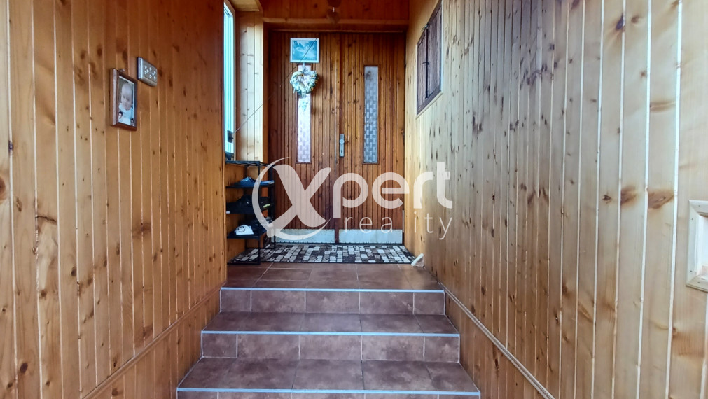 PREDAJ - priestranný 3-izbový rodinný dom s veľkým pozemkom v obci Kvetoslavov