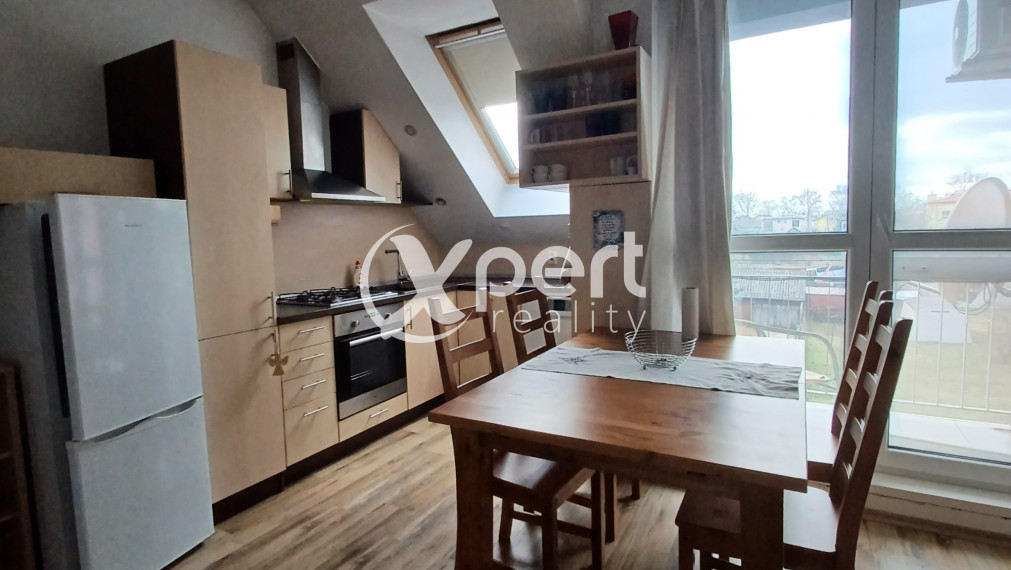 PRENÁJOM - 4i veľkometrážny byt so zariadením v  Gabčíkove