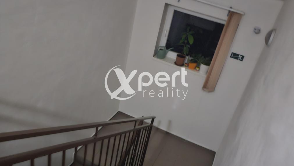 Predaj 2-i. byt s balkónom OHRADY