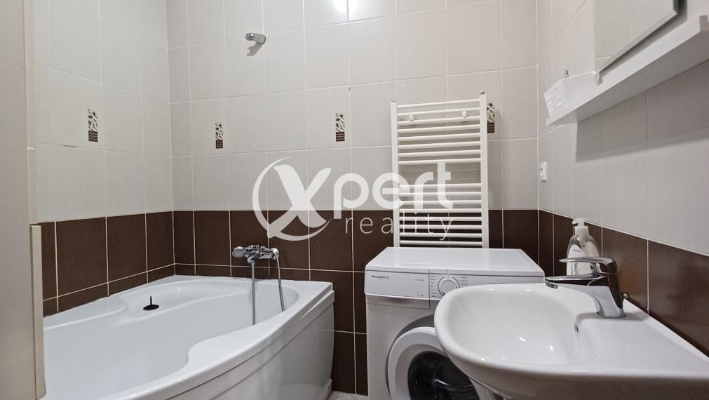 PREDAJ - 4-izbový byt s loggiou v centre Gabčíkova – Školská ulica