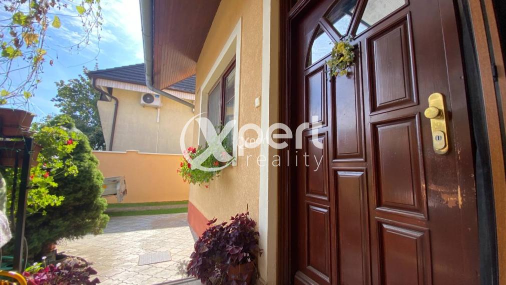 ZNÍŽENÁ CENA.NA PREDAJ RODINNÝ DOM PRIAMO V CENTRE