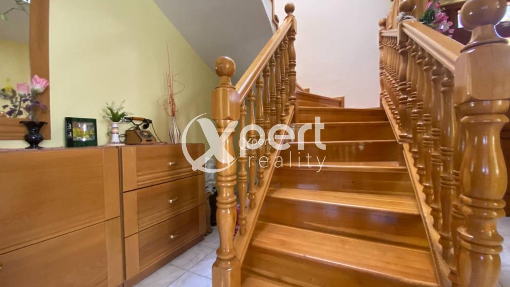 ZNÍŽENÁ CENA.NA PREDAJ RODINNÝ DOM PRIAMO V CENTRE