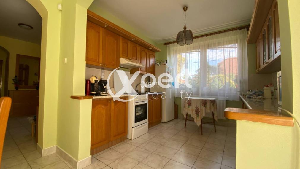 ZNÍŽENÁ CENA.NA PREDAJ RODINNÝ DOM PRIAMO V CENTRE