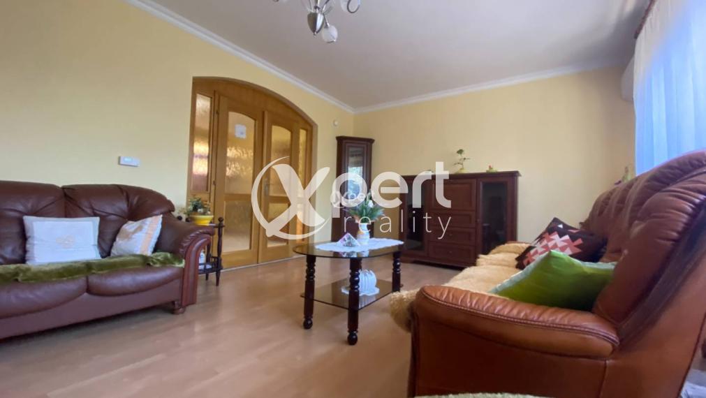 ZNÍŽENÁ CENA.NA PREDAJ RODINNÝ DOM PRIAMO V CENTRE