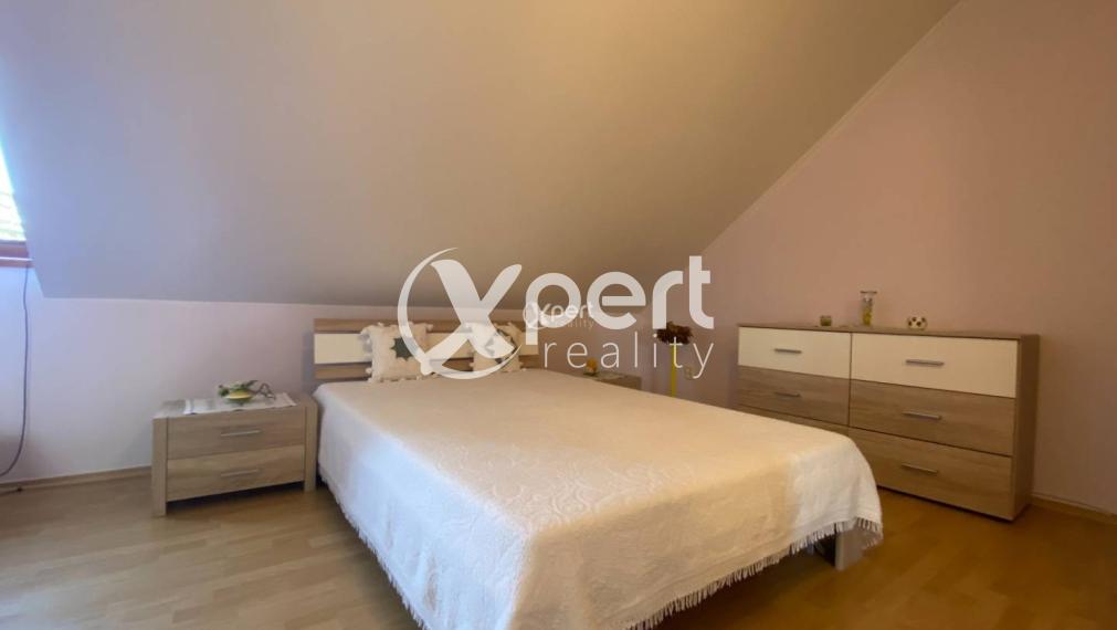 ZNÍŽENÁ CENA.NA PREDAJ RODINNÝ DOM PRIAMO V CENTRE