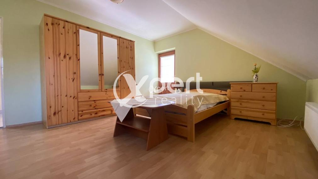 ZNÍŽENÁ CENA.NA PREDAJ RODINNÝ DOM PRIAMO V CENTRE