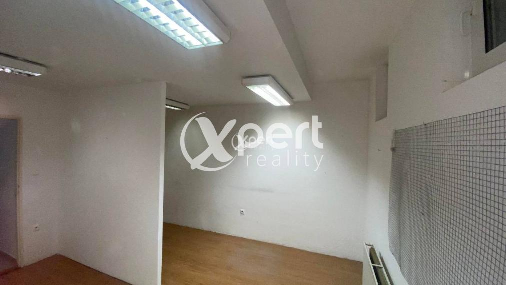 Na prenájom pivnice v srdci DS 17 m2 a 22 m2 ako obch.- kanc. priestor