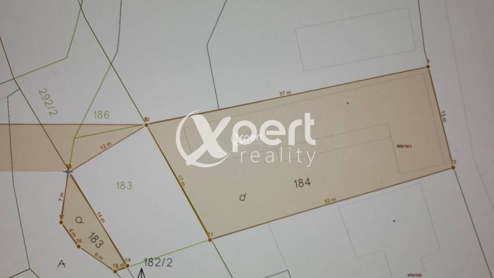 Predaj stavebný pozemok so starým rodinným domom v obciTekovské Lužany