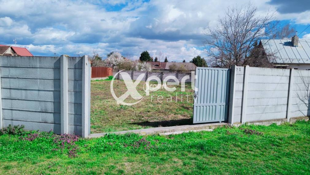 ZNÍŽENÁ CENA!Slnečný pozemok na predaj v meste Sládkovičovo