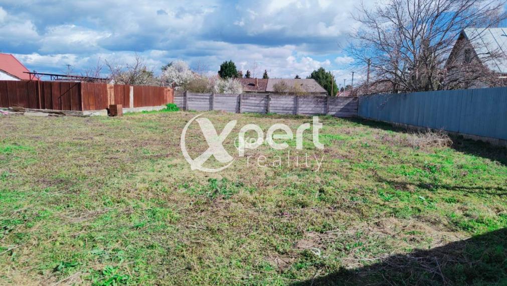 ZNÍŽENÁ CENA!Slnečný pozemok na predaj v meste Sládkovičovo