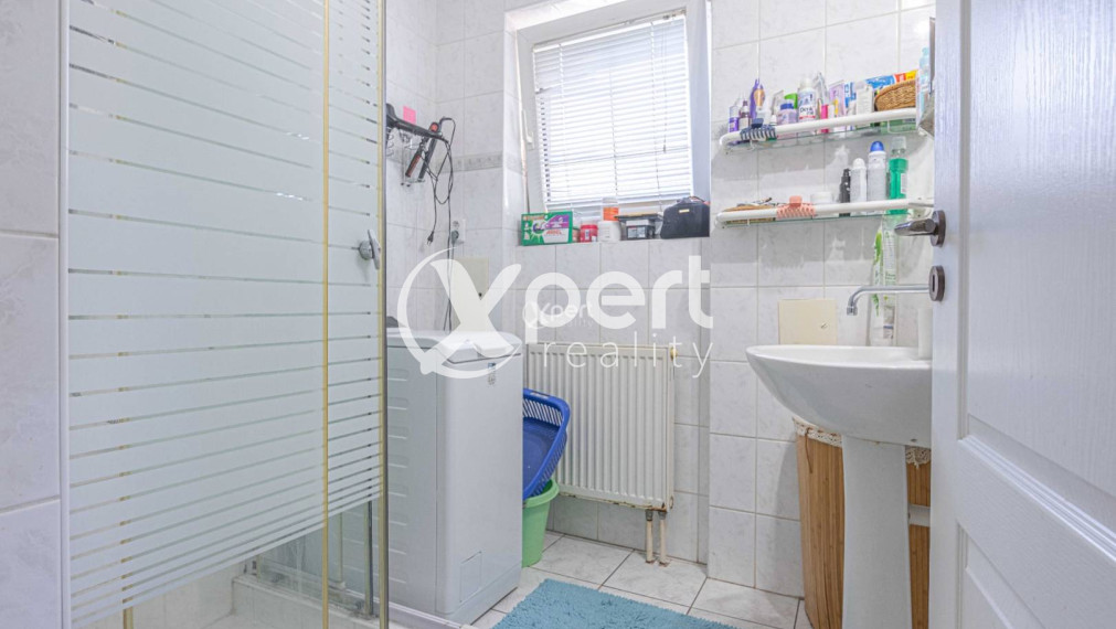 Bývajte a zarábajte! DVA rodinné domy na veľkorysom pozemku, Povoda