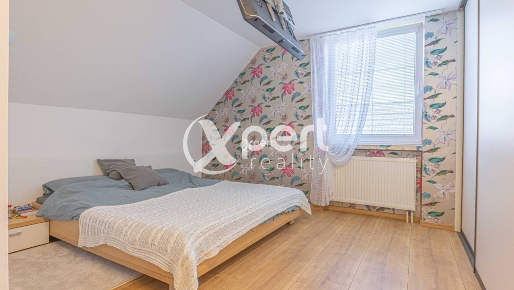 Bývajte a zarábajte! DVA rodinné domy na veľkorysom pozemku, Povoda