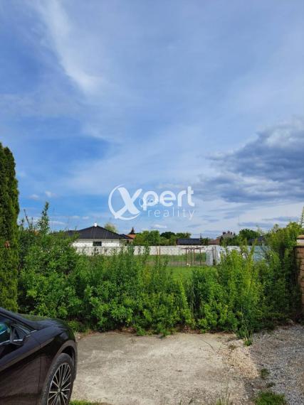 Stavebný pozemok v slepej ulici HORNÁ POTOŇ