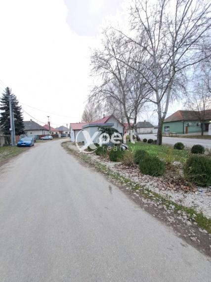 3-izbový starší RD. s garážou v obci PATAŠ