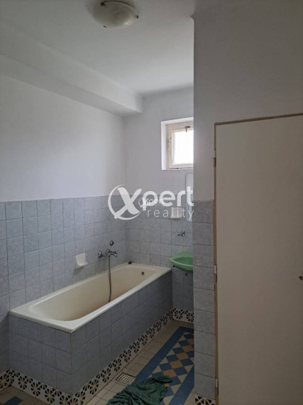 4 izb. rodinný dom s garážou MALÉ DVORNÍKY - Dunajská Streda