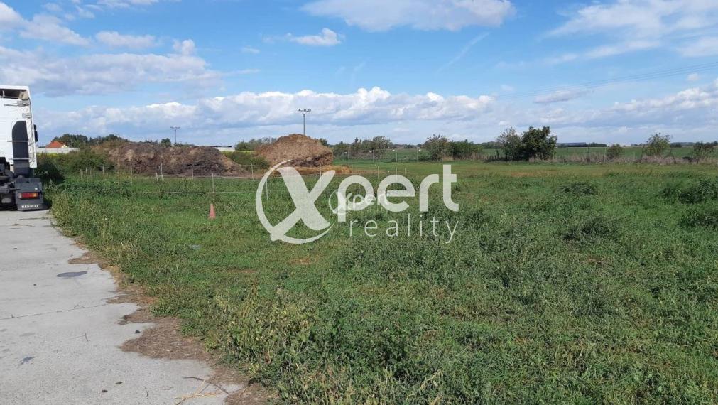 VEĽKÝ POZEMOK - Podnikateľský účely so stavbami