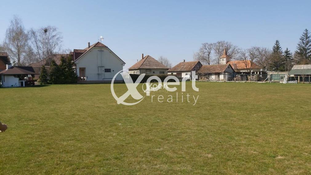 Predaj - PENZIÓN vo vyhľadávanej lokalite 2 km.od cesty R7 Holice