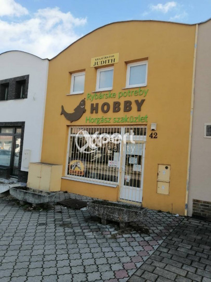Na predaj budova v Dunajskej Strede - Športová ulica 