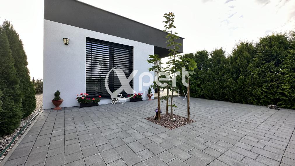 KRÁSNY DOM S MNOHÝMI BENEFITMI NA PREDAJ