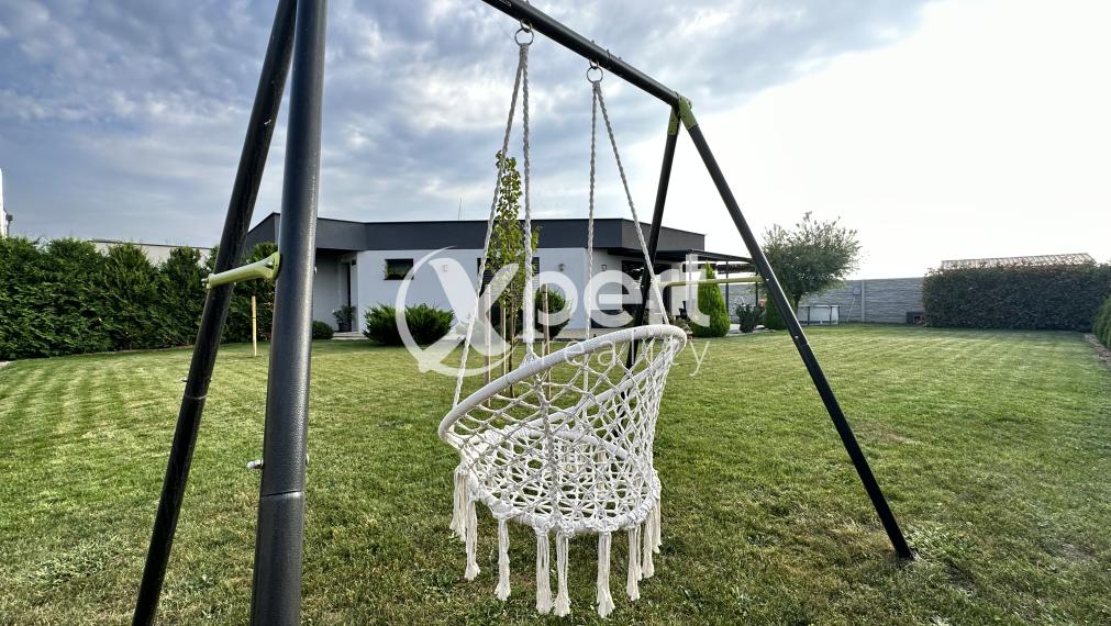 KRÁSNY DOM S MNOHÝMI BENEFITMI NA PREDAJ