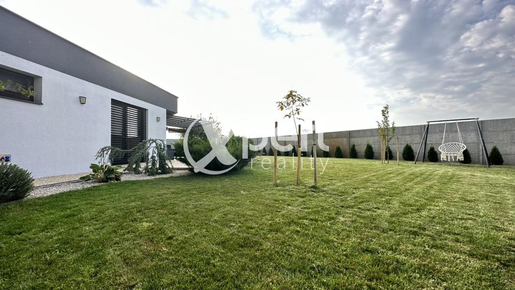 KRÁSNY DOM S MNOHÝMI BENEFITMI NA PREDAJ