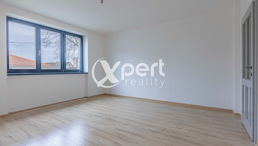 4 IZBOVÝ RODINNÝ DOM S TERASOU A PIVNICOU