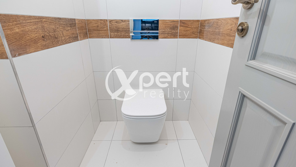 4 IZBOVÝ RODINNÝ DOM S TERASOU A PIVNICOU