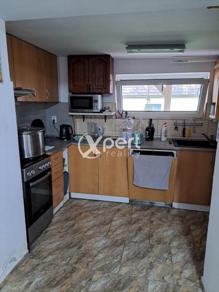 Dvojgeneračný rodinný dom na veľkorysom pozemku, Vrakúň