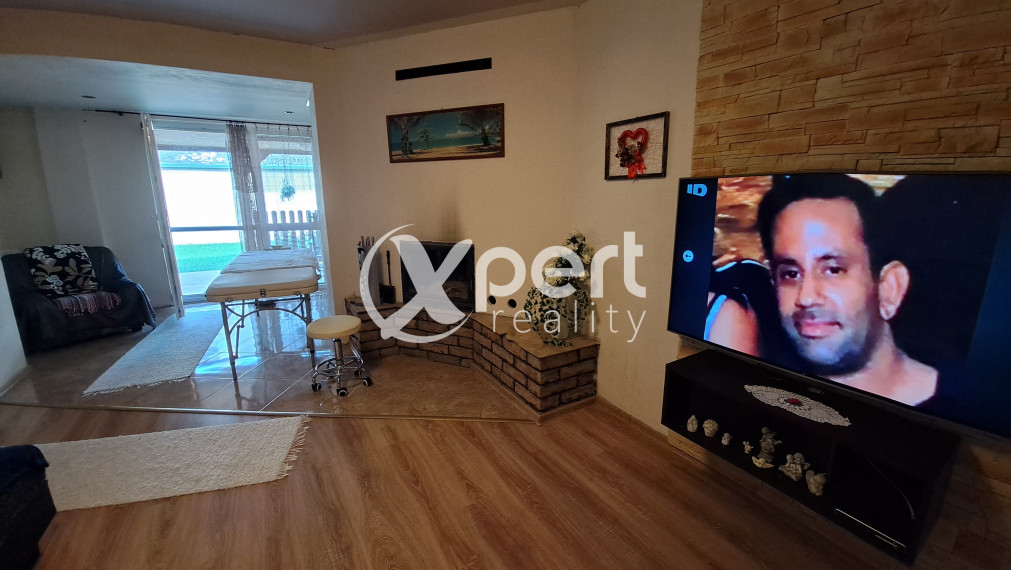 Dvojgeneračný rodinný dom na veľkorysom pozemku, Vrakúň