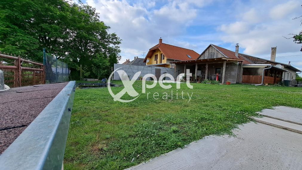 Dvojgeneračný rodinný dom na veľkorysom pozemku, Vrakúň