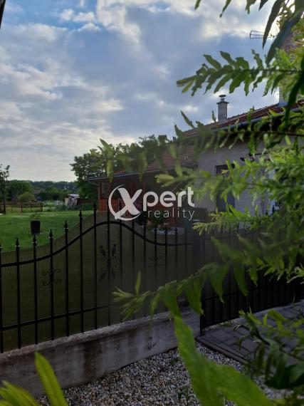 Dvojgeneračný rodinný dom na veľkorysom pozemku, Vrakúň