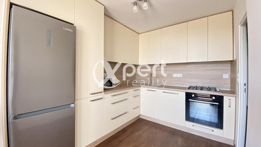 PRENAJATÉ  Na prenájom kompletne zrekonštruovaný  3 izbový byt s balkónom v Dunajskej Strede / 63 m2 /