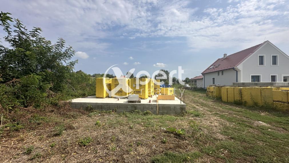 Predaj stavebného pozemku s výhodami v Dunajskom Klátove