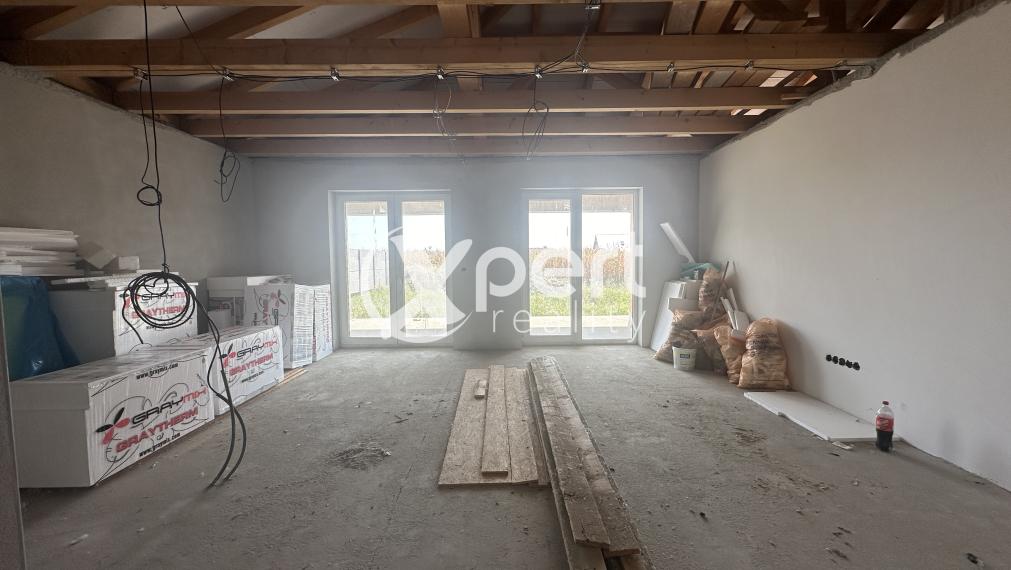 Novostavba v tichej časti obce Lehnice je na predaj