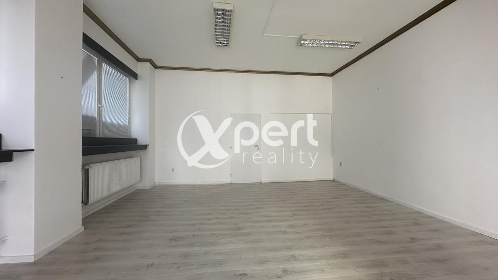 Obchodný  priestor priamo v CENTRE na prenájom