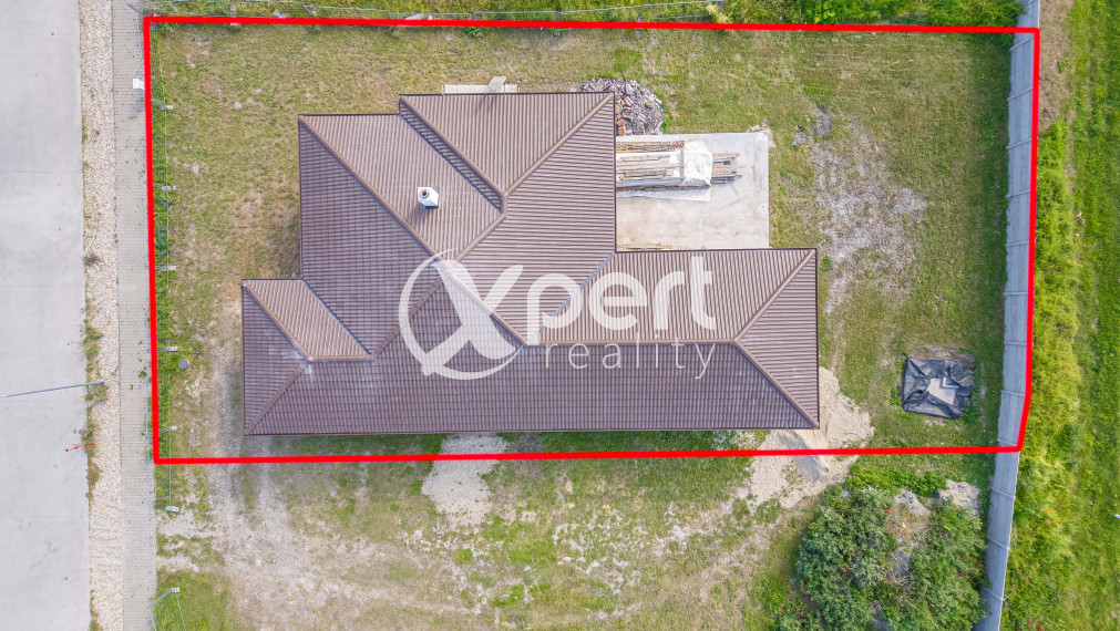 Nadštandardný nový štvorizbový RD s garážou