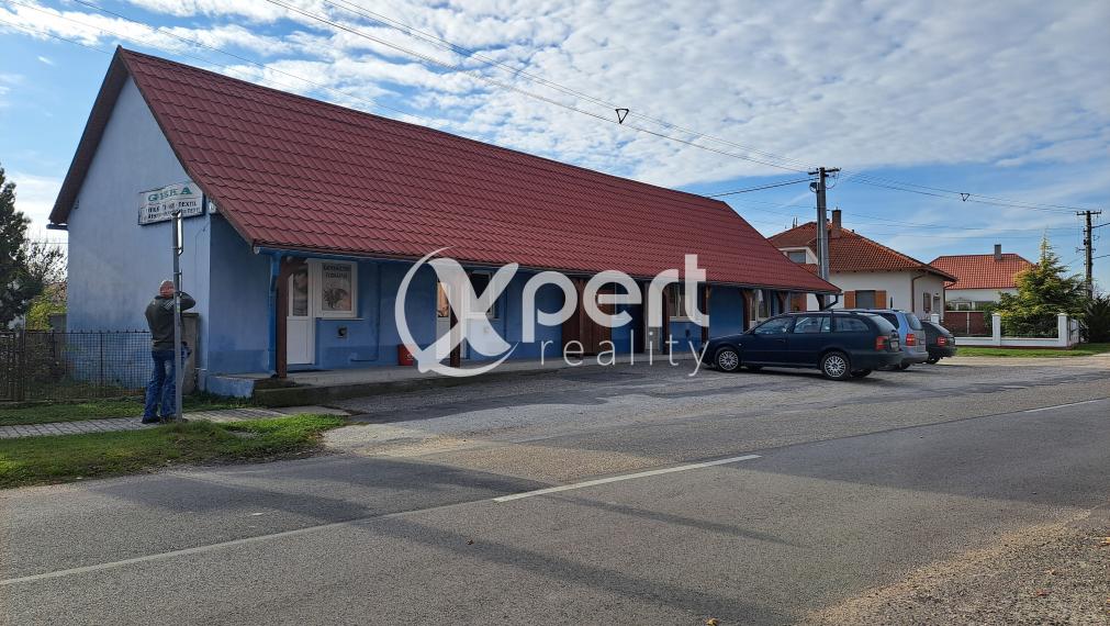 Skladovacie obchodné a reštauračné priestory