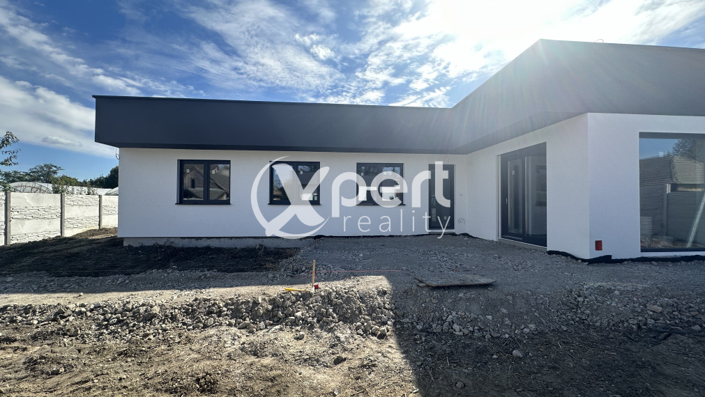 NOVOSTAVBA 4- IZBOVÉHO RODINNÉHO DOMU