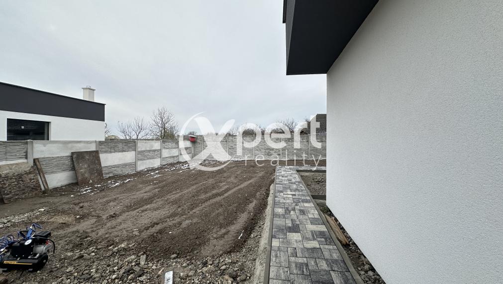 4-IZBOVÝ RODINNÝ DOM NA PREDAJ V OBCI ŽIHÁREC