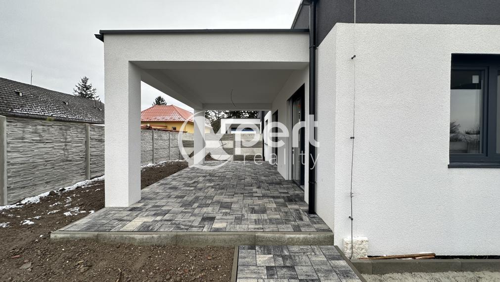 4-IZBOVÝ RODINNÝ DOM NA PREDAJ V OBCI ŽIHÁREC