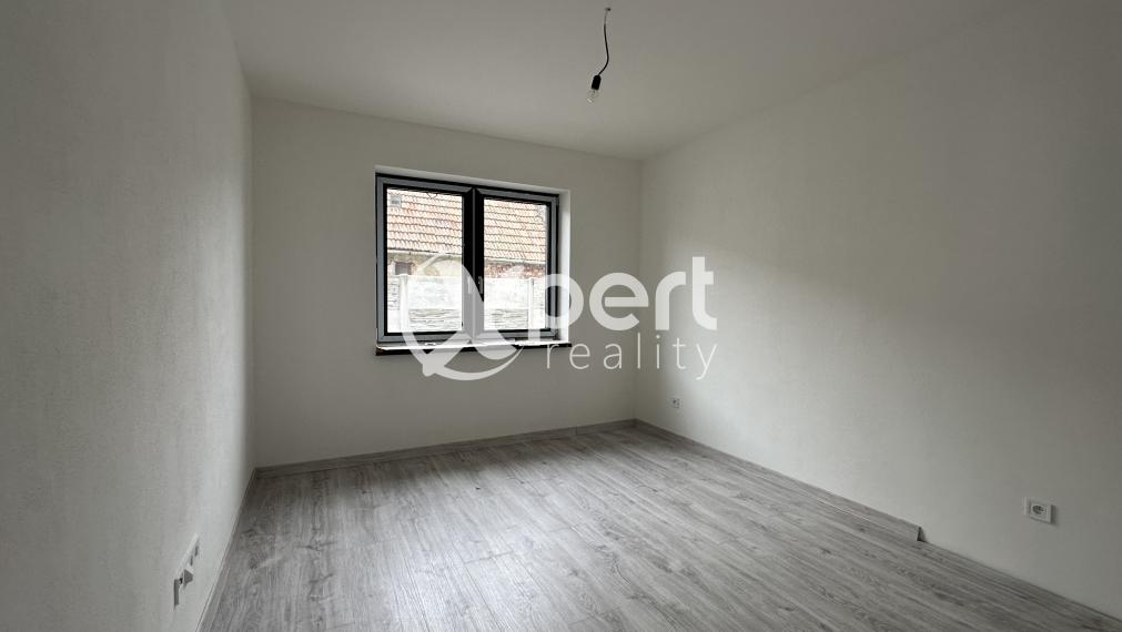 4-IZBOVÝ RODINNÝ DOM NA PREDAJ V OBCI ŽIHÁREC