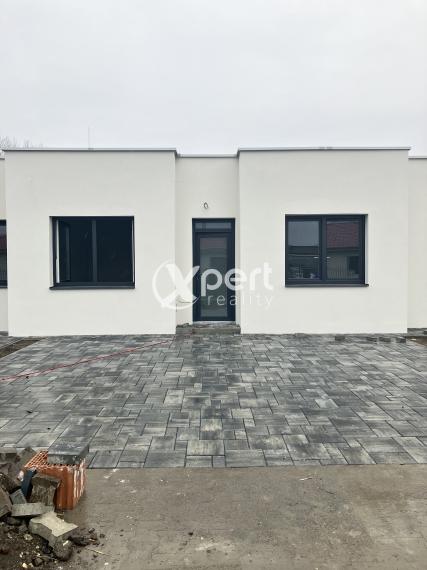 PREDAJ - 4 izbový radový rodinný dom Dunajská Streda