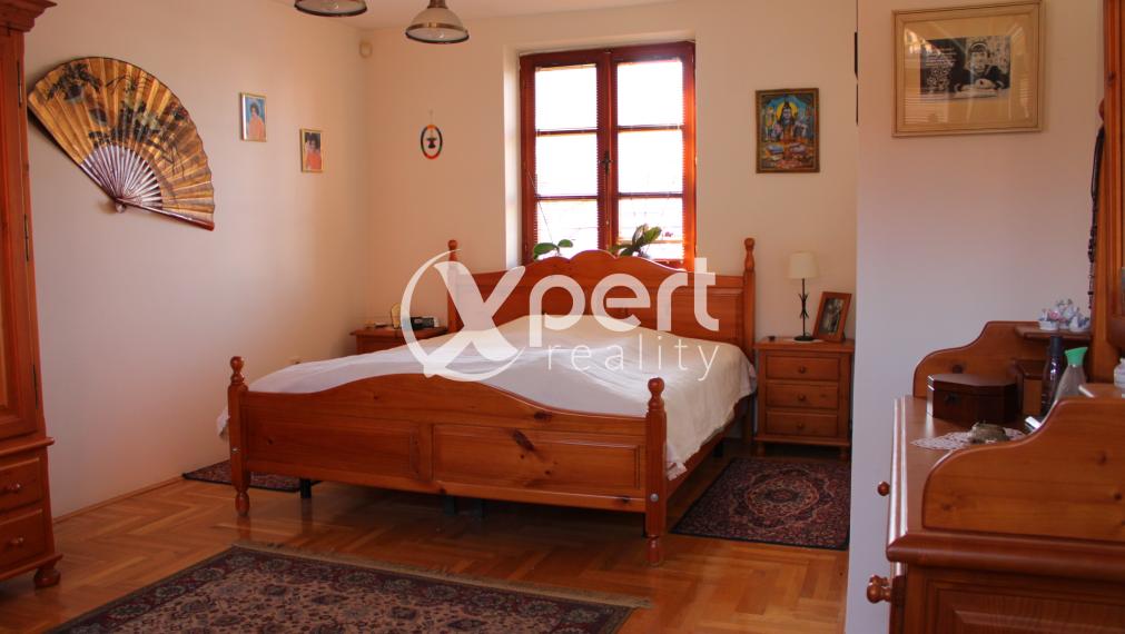 Rodinný dom v španielskom štýle v obci Trhová Hradská