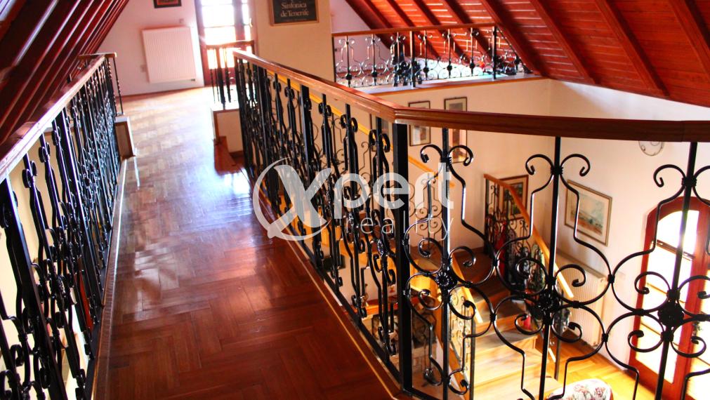 Rodinný dom v španielskom štýle v obci Trhová Hradská